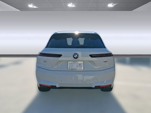 New 2026 BMW iX xDrive60 w/ Premium Package image 10