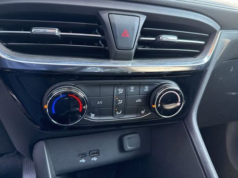 Used 2024 Buick Encore GX Sport Touring w/ Experience Buick Package FWD image 17