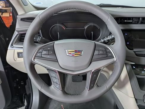 Used 2025 Cadillac XT5 Premium Luxury w/ LPO, Floor Liner Package image 20