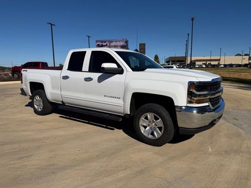 Used 2018 Chevrolet Silverado 1500 LT image 7