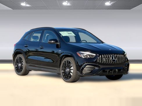 New 2026 Mercedes-Benz GLA 35 AMG 4MATIC image 7