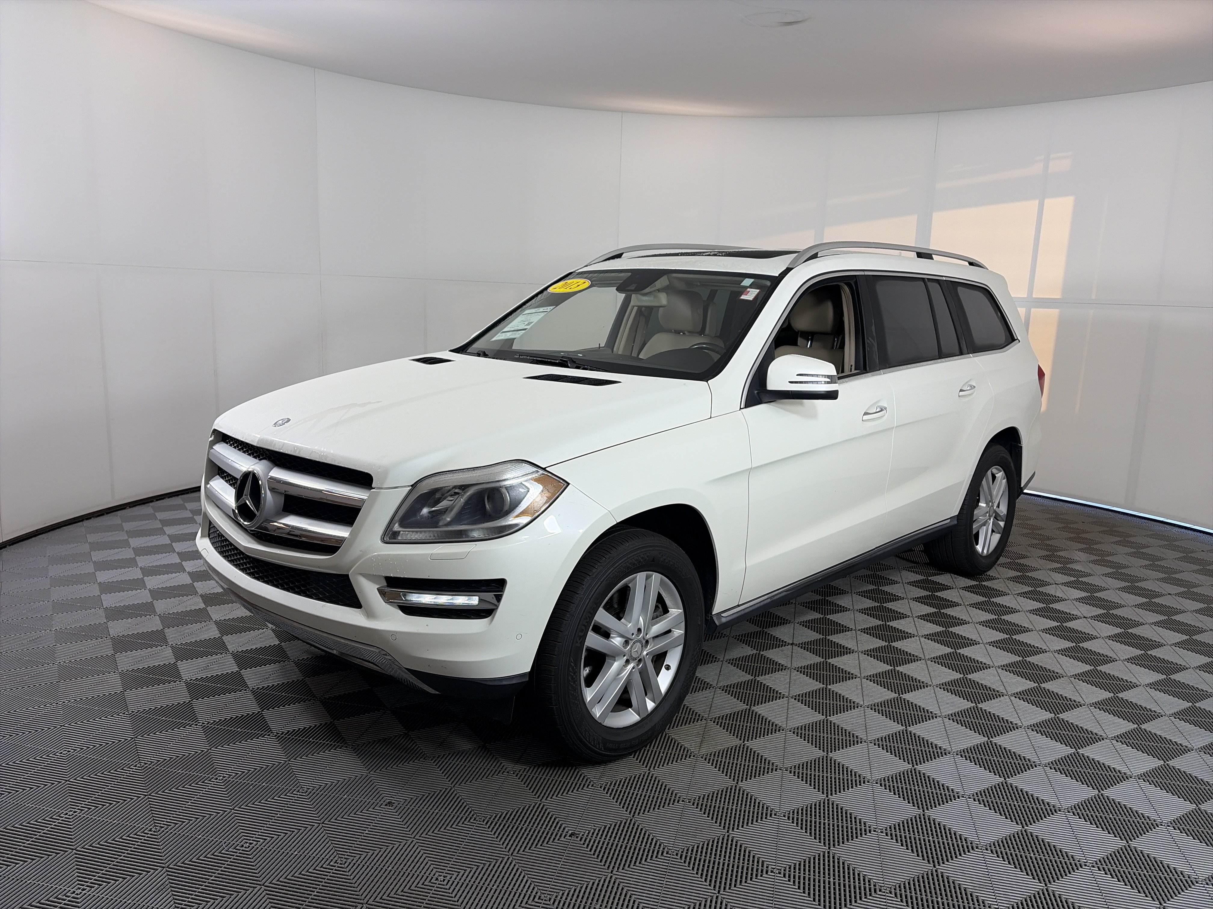 Used 2013 Mercedes-Benz GL 450 4MATIC image 2