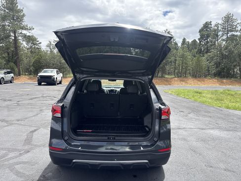 Used 2022 Chevrolet Equinox Premier FWD image 10