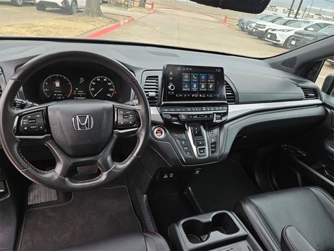 Used 2025 Honda Odyssey Sport-L image 16