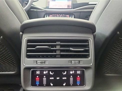 Used 2025 Audi Q8 Prestige w/ Prestige Package image 54