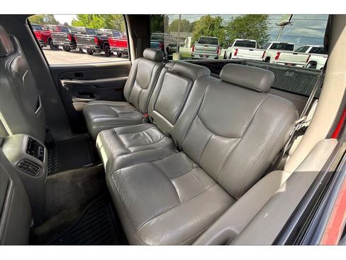 Used 2004 GMC Sierra 2500 SLT image 25