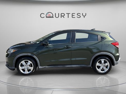 Used 2016 Honda HR-V LX image 5