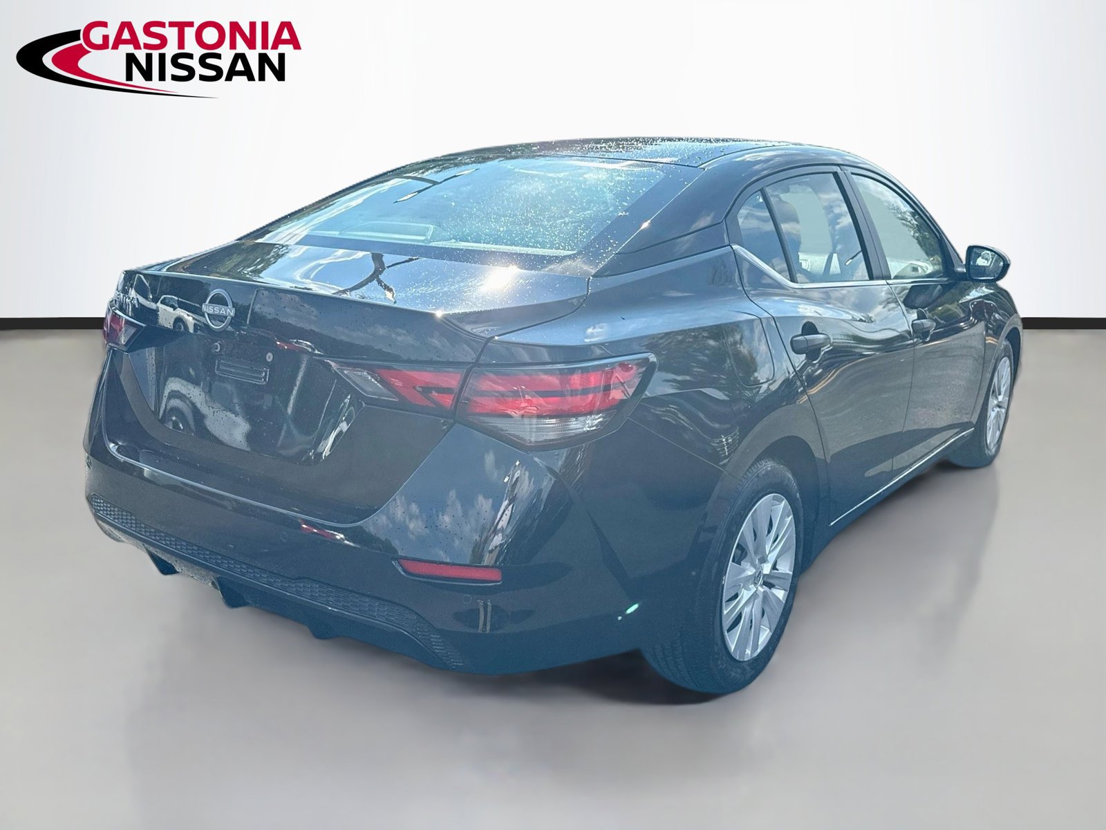 Used 2025 Nissan Sentra S FWD image 9