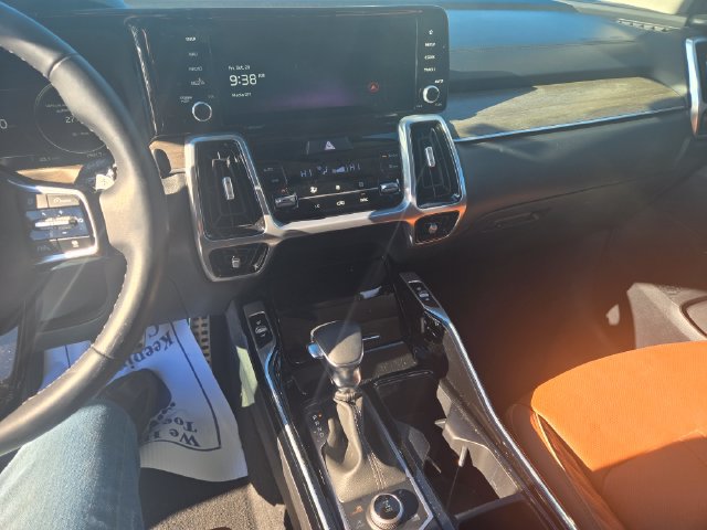Used 2023 Kia Sorento SX Prestige AWD/4WD image 2