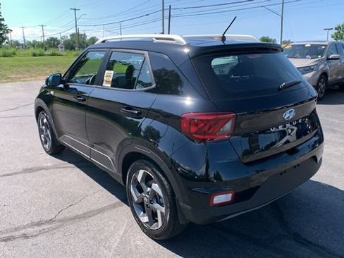 Certified 2026 Hyundai Venue SEL FWD image 3