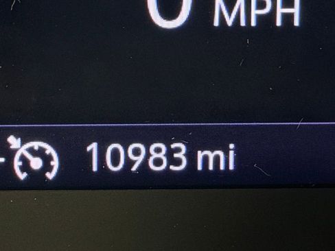 Used 2022 Buick Encore GX Select w/ Sport Touring Package image 19