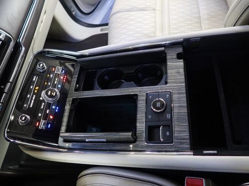 Used 2020 Lincoln Navigator Black Label w/ Cargo Convenience Package image 41