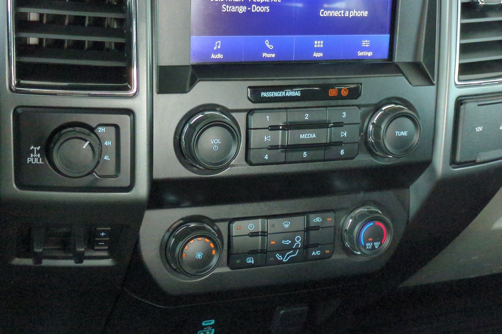 Used 2020 Ford F250 XLT w/ XLT Value Package AWD/4WD image 27