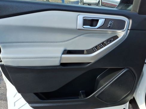 Certified 2023 Ford Explorer XLT w/ Equipment Group 202A image 15