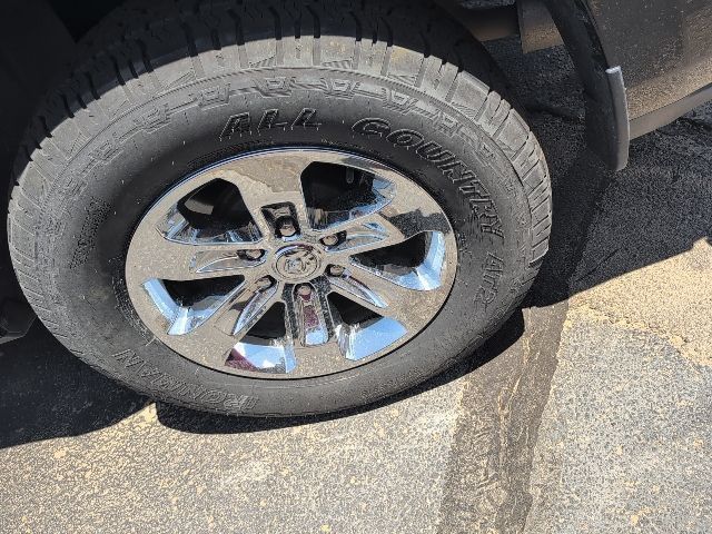 Used 2024 RAM 1500 Laramie AWD/4WD image 16