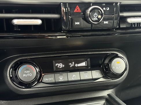 New 2026 Nissan Kicks SV image 14