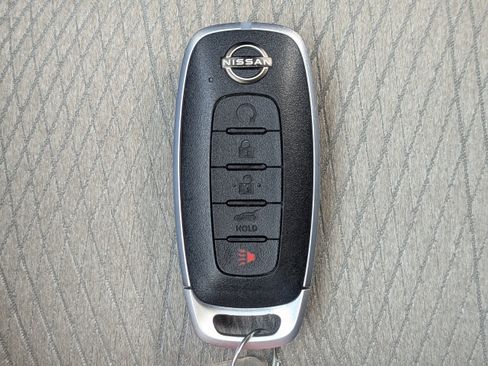 Used 2025 Nissan Rogue SV FWD image 35