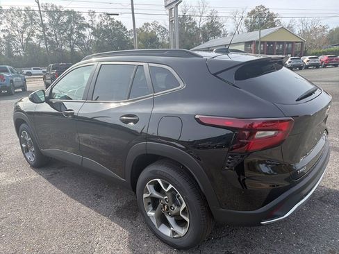 New 2026 Chevrolet Trax LT w/ LT Convenience Package image 7