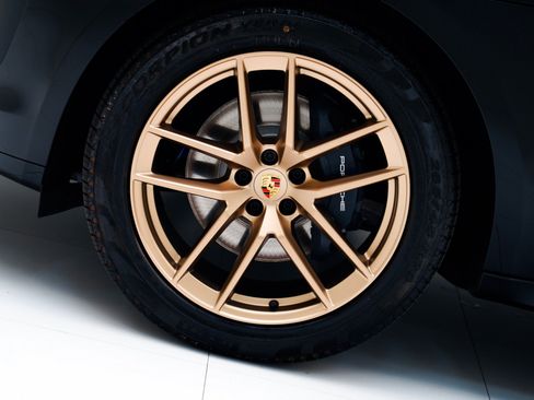 Certified 2026 Porsche Macan Turbo AWD/4WD image 12