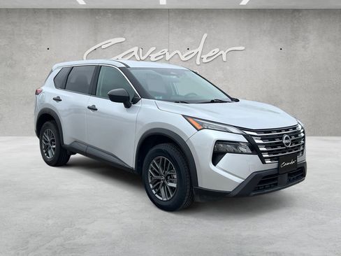 Certified 2024 Nissan Rogue S image 2