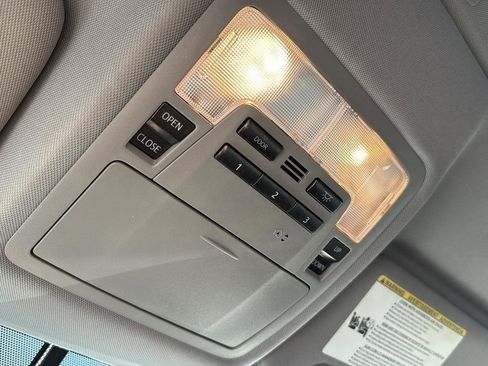 Used 2015 Toyota Highlander Limited image 23