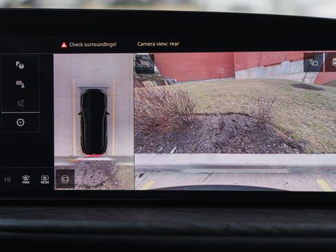 Certified 2025 Audi Q5 Premium w/ Convenience Package image 16