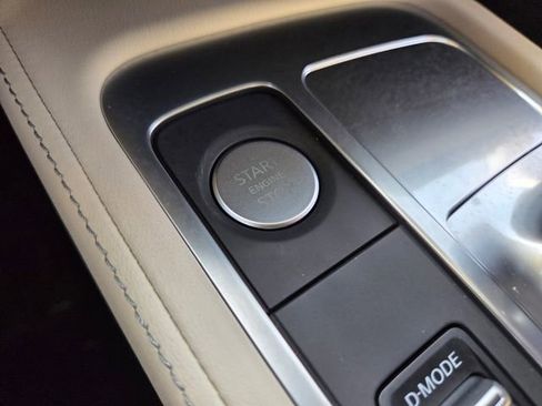 Used 2025 INFINITI QX60 Pure w/ Cargo Package image 28