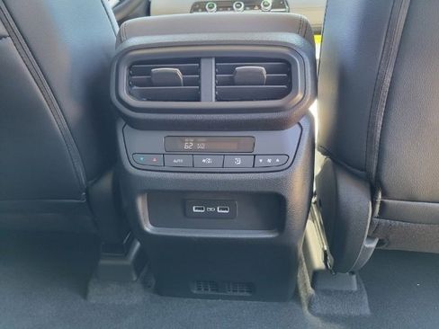 Used 2025 Honda Pilot EX-L image 23