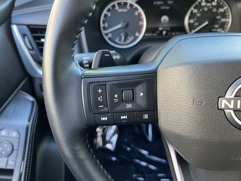 Used 2025 Nissan Rogue SV AWD/4WD image 25