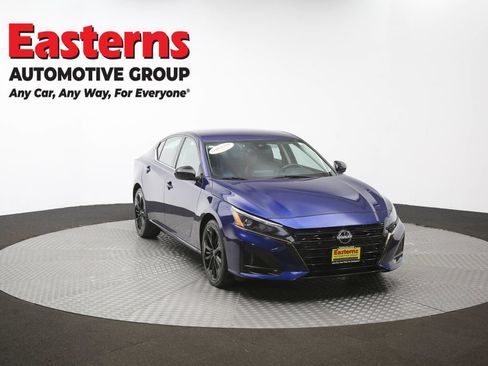 Used 2023 Nissan Altima 2.5 SR FWD image 49
