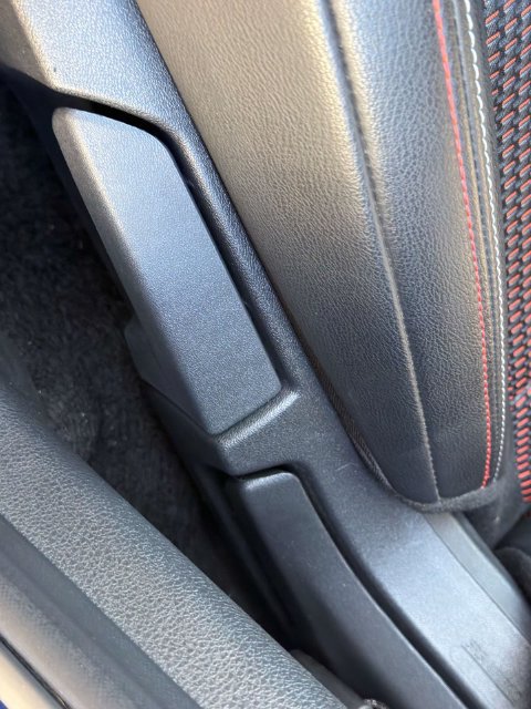 Certified 2025 Nissan Kicks SR FWD image 16