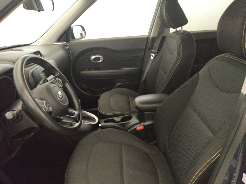 Used 2014 Kia Soul + FWD image 17