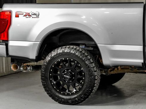 Used 2022 Ford F250 Platinum w/ FX4 Off-Road Package AWD/4WD image 6