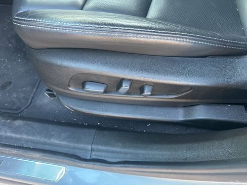 Certified 2025 Cadillac XT6 Premium Luxury image 14