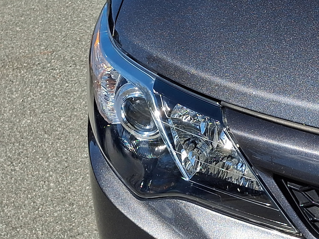 Used 2012 Toyota Camry SE w/ Leather Pkg FWD image 9