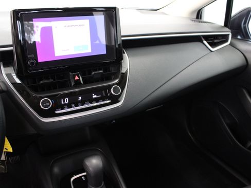 Used 2025 Toyota Corolla LE FWD image 15