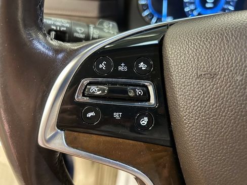 Used 2017 Cadillac Escalade Premium Luxury AWD/4WD image 18