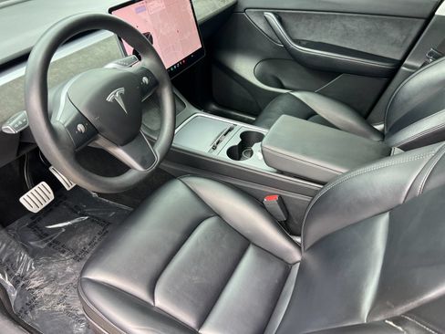 Used 2022 Tesla Model Y Performance AWD/4WD image 10