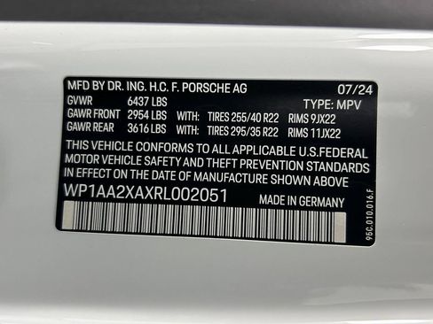 Certified 2024 Porsche Macan 4 Electric AWD/4WD image 31