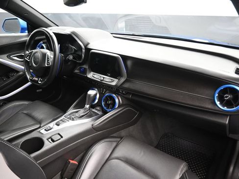 Used 2018 Chevrolet Camaro SS RWD image 42