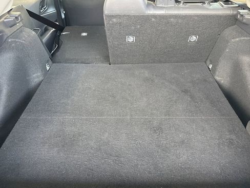 Used 2025 Toyota Prius XLE FWD image 22