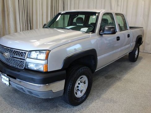 Used 2005 Chevrolet Silverado 2500 W/T w/ Skid Plate Package image 3