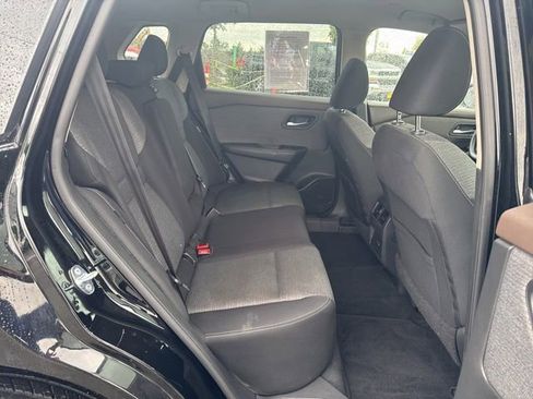 Used 2022 Nissan Rogue SV AWD/4WD image 10