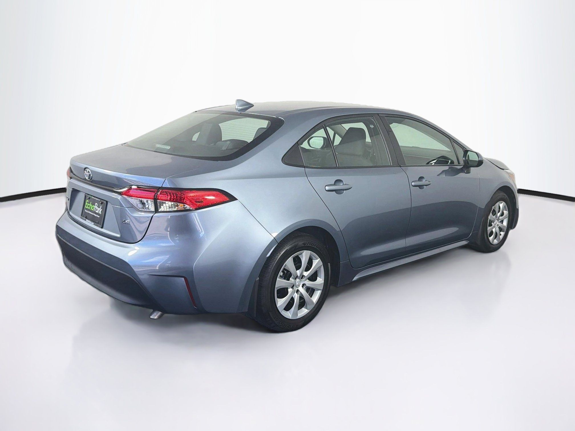 Used 2025 Toyota Corolla LE FWD image 9