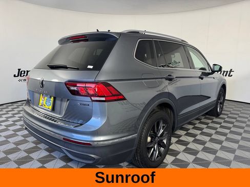 Used 2023 Volkswagen Tiguan SE w/ Panoramic Sunroof Package AWD/4WD image 7
