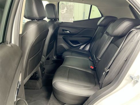 Used 2022 Buick Encore Preferred w/ Safety Package image 22