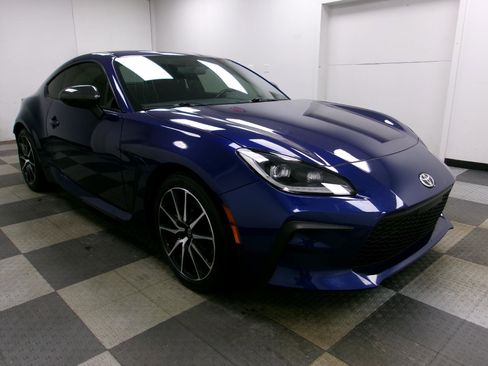 Used 2022 Toyota GR86 image 14