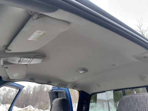 Used 2000 Dodge Ram 1500 Truck ST image 24