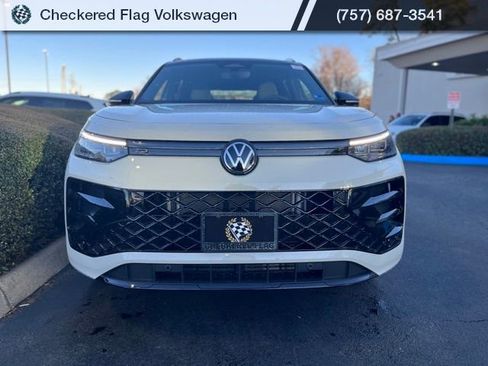 New 2026 Volkswagen Tiguan SE R-Line AWD/4WD image 13