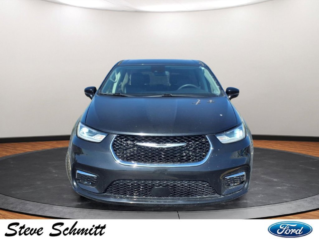 Used 2024 Chrysler Pacifica Touring-L FWD image 27